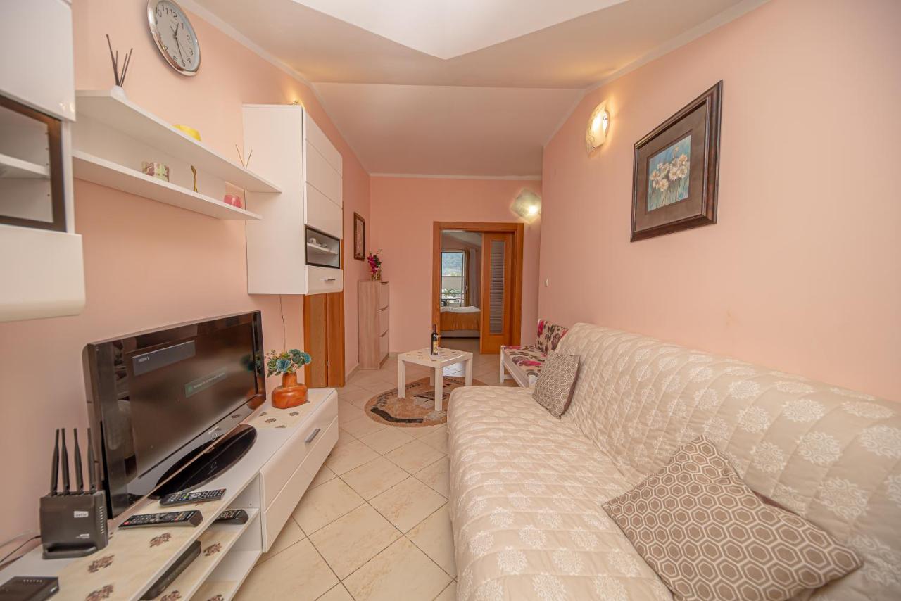 Fairytale 1 And 2 Apartment Budva Bagian luar foto
