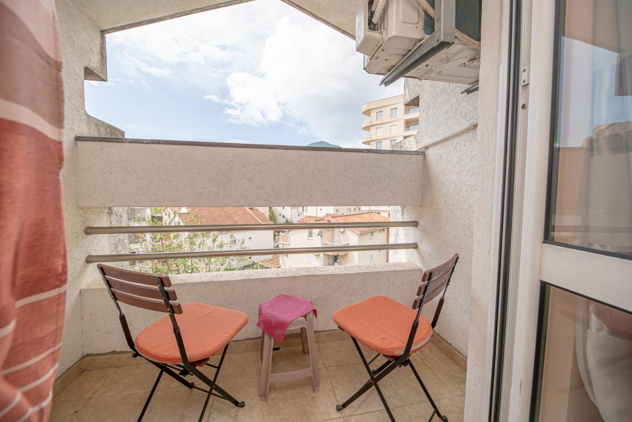 Fairytale 1 And 2 Apartment Budva Bagian luar foto