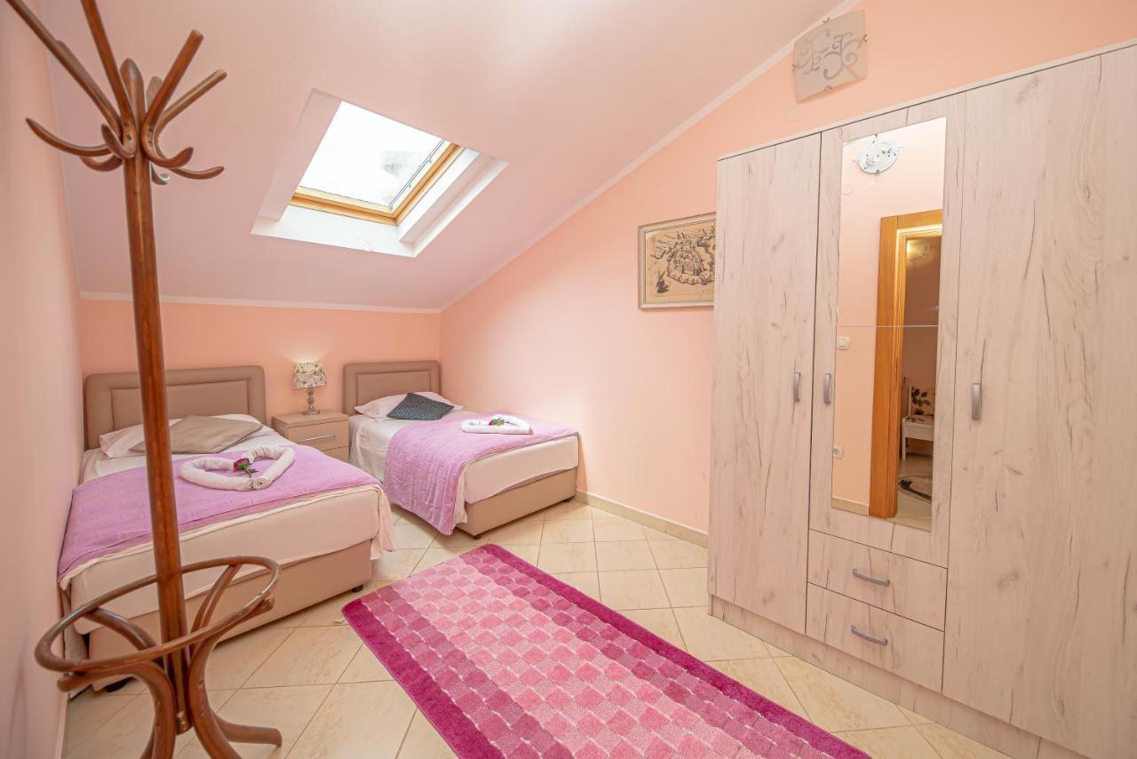 Fairytale 1 And 2 Apartment Budva Bagian luar foto