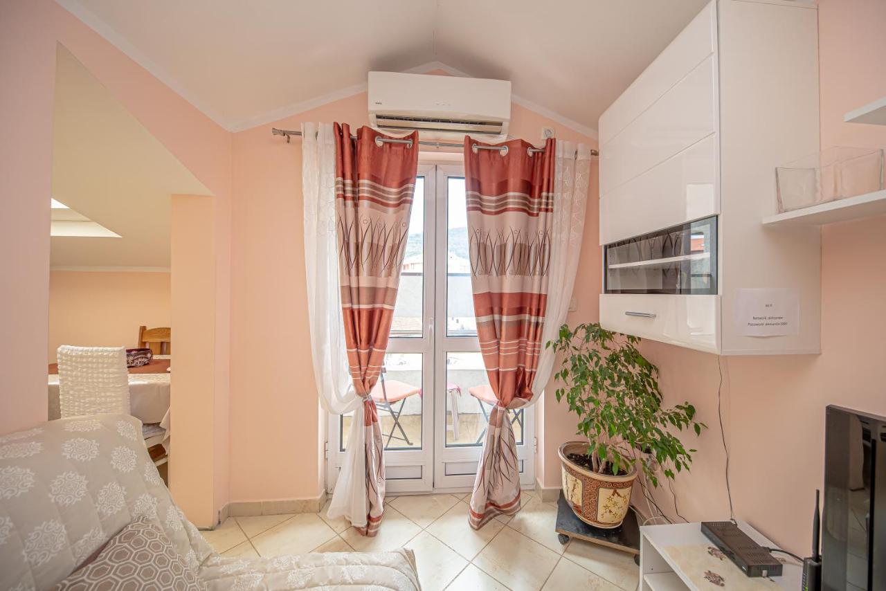 Fairytale 1 And 2 Apartment Budva Bagian luar foto