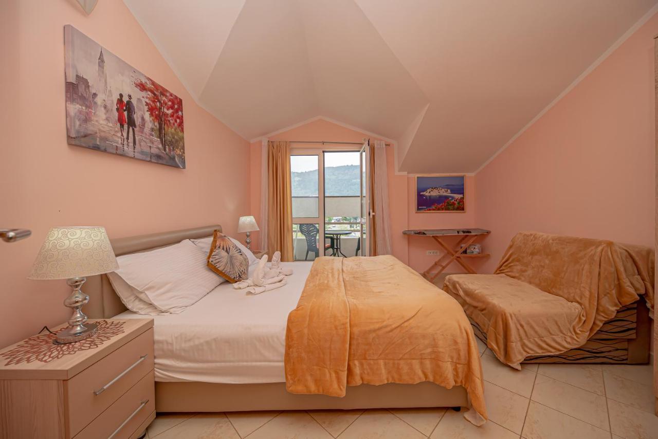 Fairytale 1 And 2 Apartment Budva Bagian luar foto