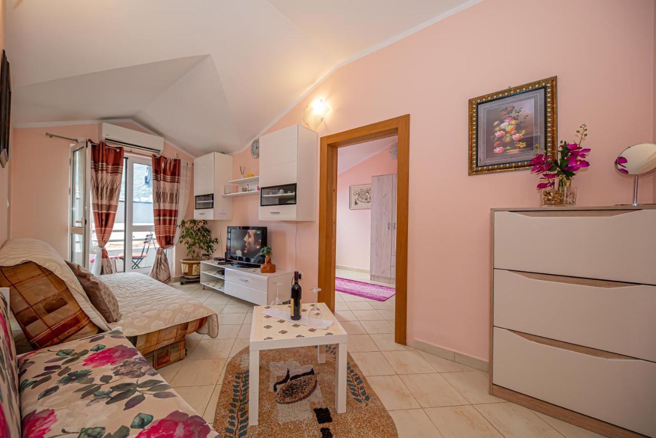 Fairytale 1 And 2 Apartment Budva Bagian luar foto